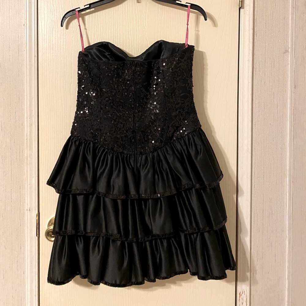 Betsy Johnson EUC black satin strapless mini dress